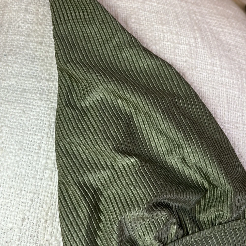 NWT Aerie Shine Ribbed Plunge Triangle Bikini Swim Top